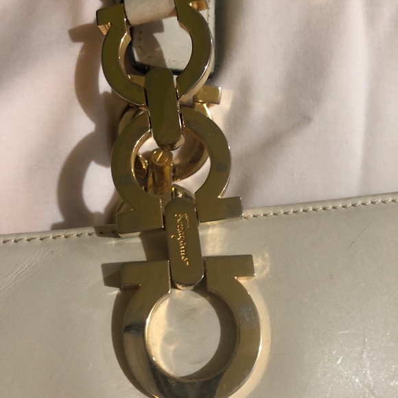 Authentic Salvatore Ferragamo - Picture 2 of 6